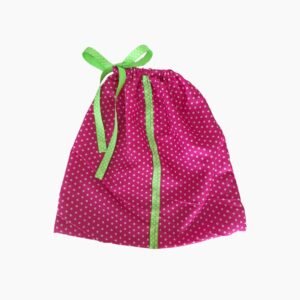 Funda para Zapatos de Tela Rosa con Lunares Blancos y Cierre de Cordón Verde Lima