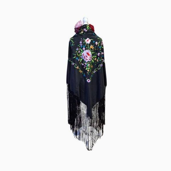Mantón Negro con Bordado Floral Multicolor y Flecos Negros Extralargos